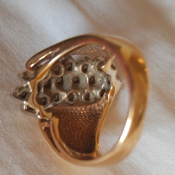 Chunky 14k gold ring with real diamonds - Picture 5 of 6